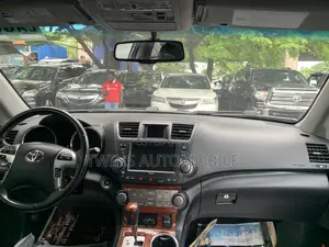 Toyota Highlander Limited 3.5l 4WD 2013 Gray