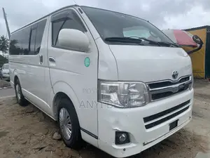 Toyota HiAce 2010 White