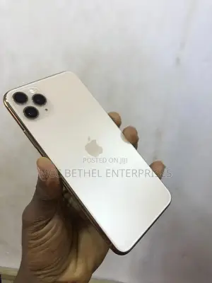 Apple iPhone 11 Pro Max 64 GB Gold