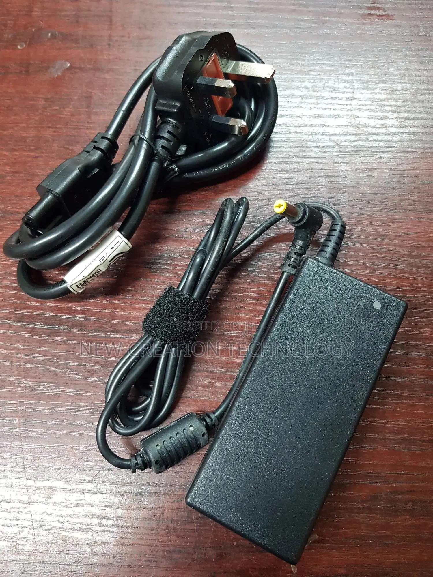 Acer Adp-65jh Db 65w 5.5×1.7mm Jack Ac Charger