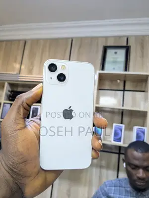 Apple iPhone 13 256 GB White