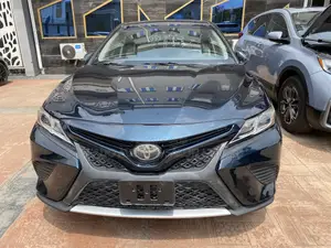 Photo - Toyota Camry 2018 Black