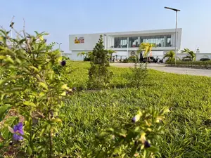 100 % Dry Land Along Lekki Epe Expressway
