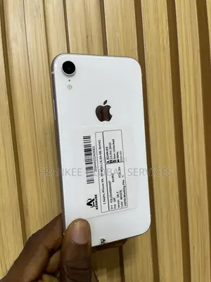 Apple iPhone XR 64 GB White