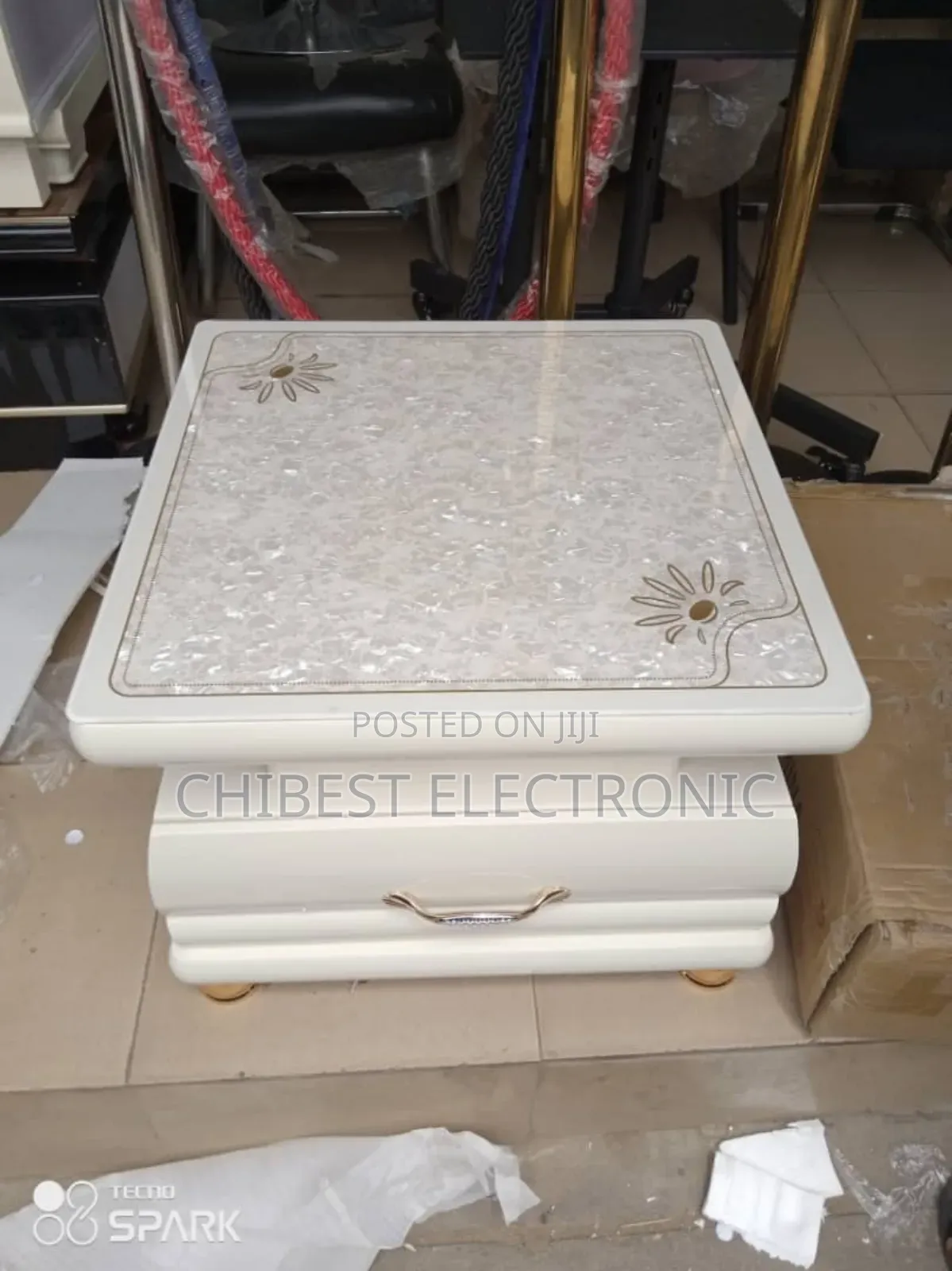 White Color Center Mat Table