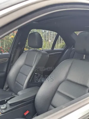 Mercedes-Benz C300 2010 Black
