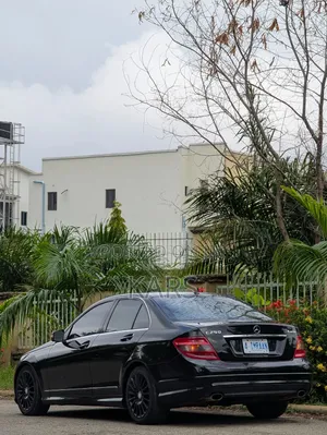 Mercedes-Benz C300 2010 Black