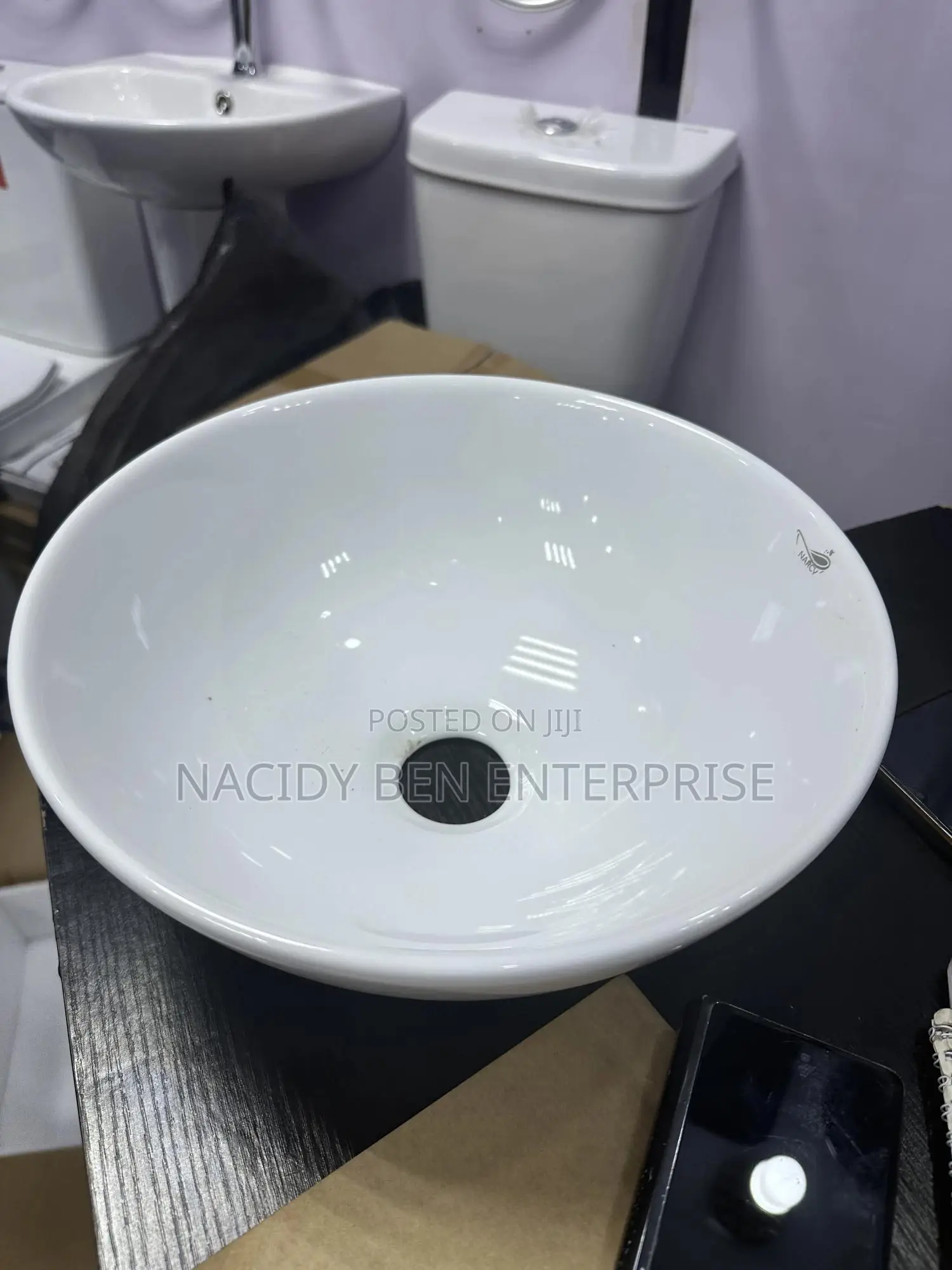 Small Round Basin