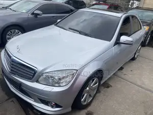 Mercedes-Benz C200 2011 Silver