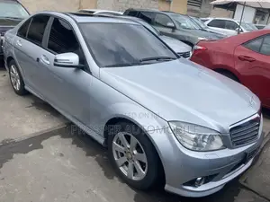 Mercedes-Benz C200 2011 Silver