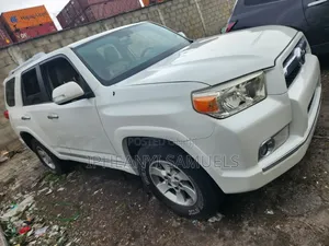 Toyota 4-Runner SR5 2WD 2011 White