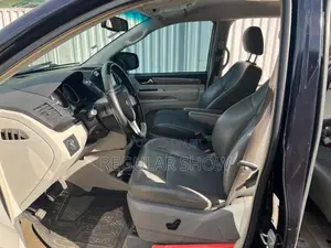 Volkswagen Routan 2010 Black