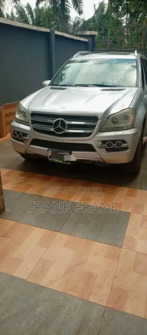 Mercedes-Benz GL-Class 2011 Silver