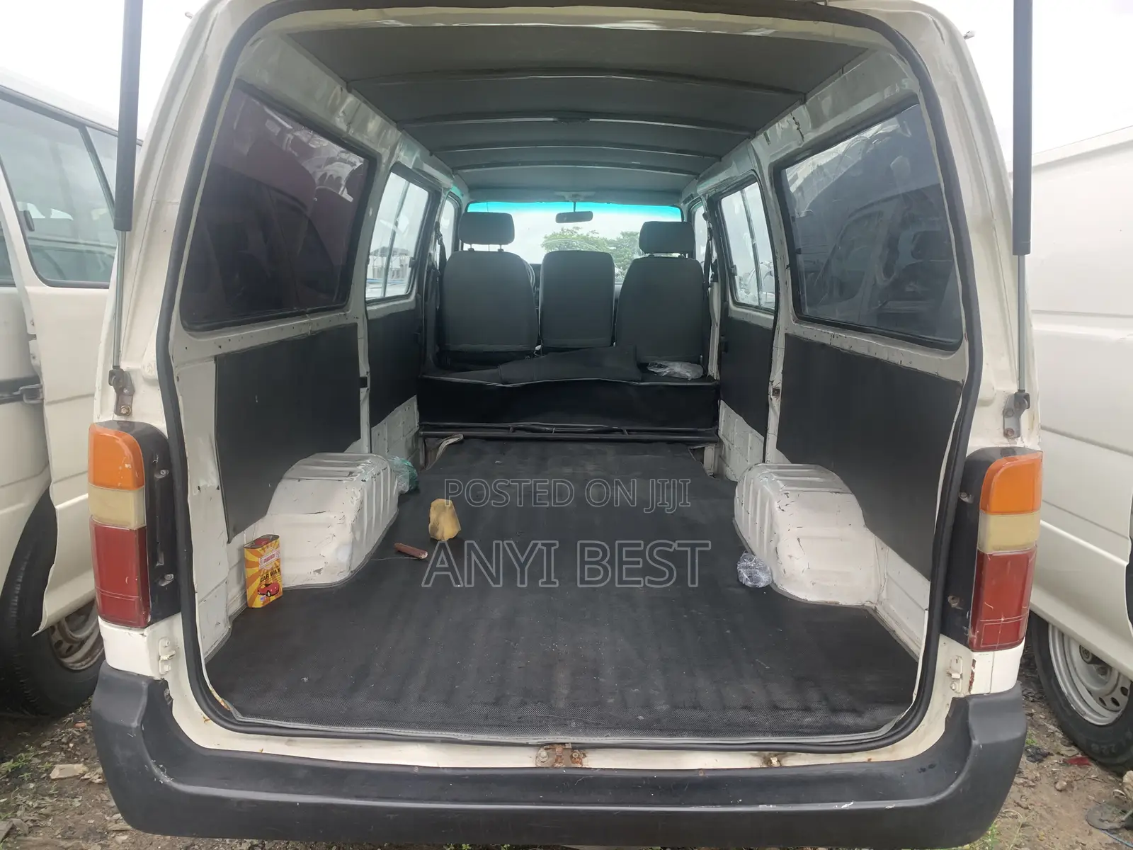 Toyota Grand HiAce 1995 White