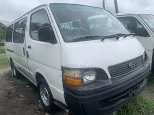 Toyota Grand HiAce 1995 White