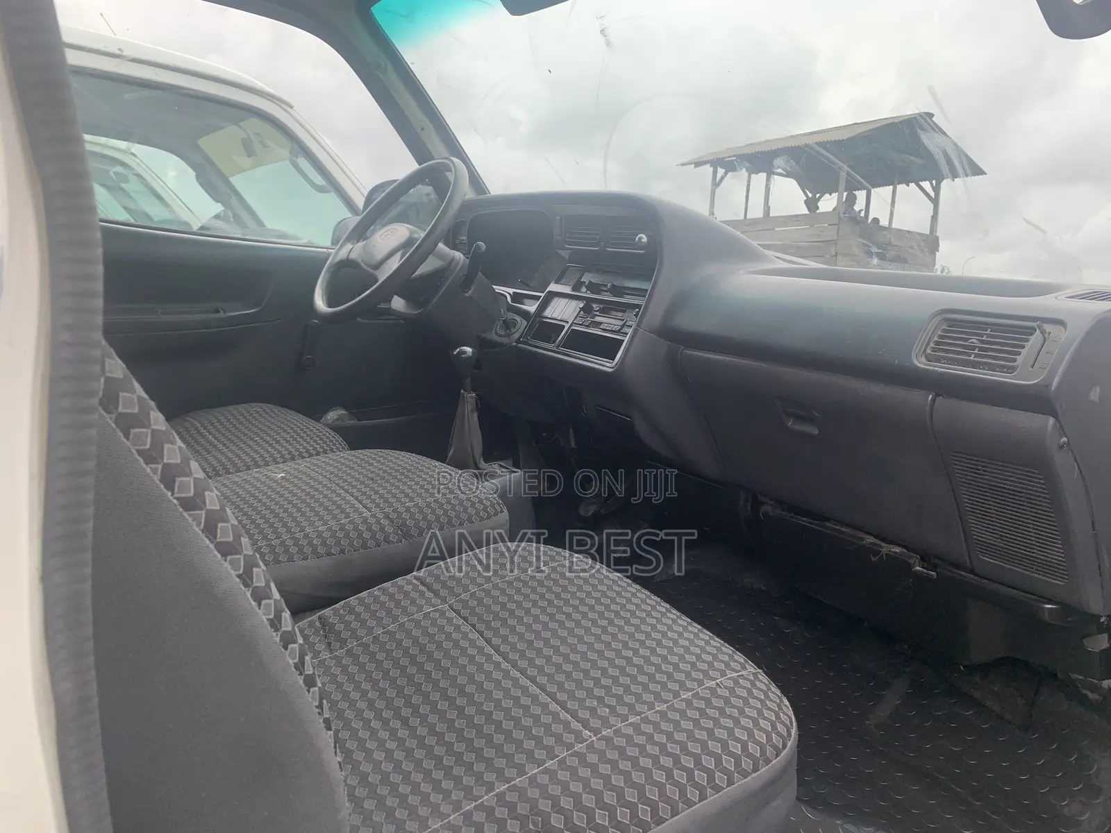 Toyota Grand HiAce 1995 White
