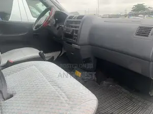 Toyota Grand HiAce 2005 White