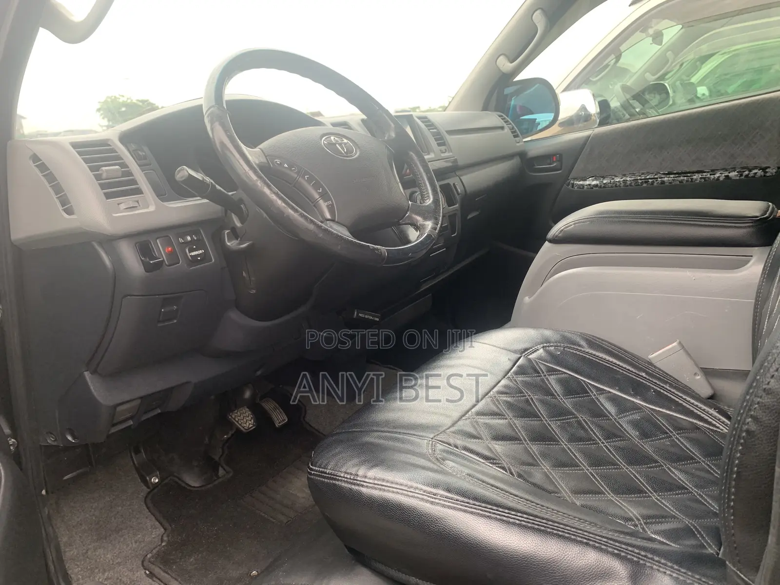 Toyota HiAce 2008 Black