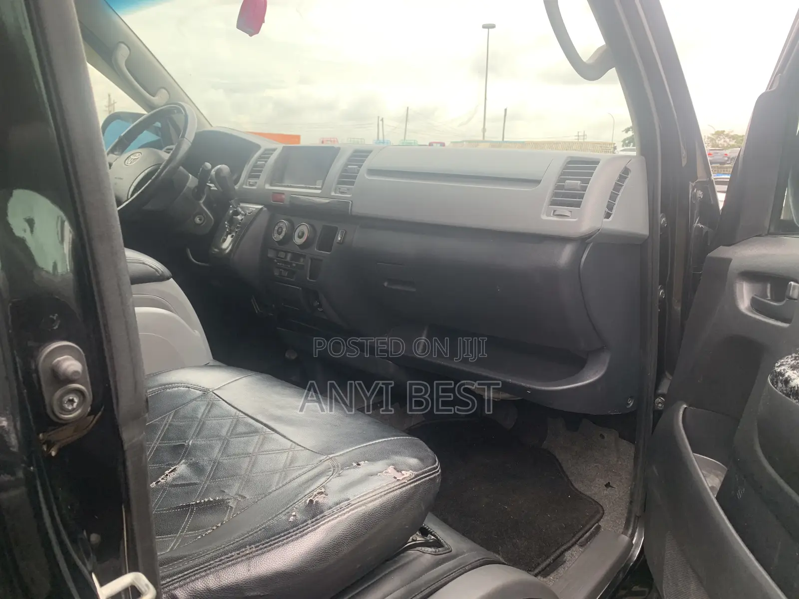 Toyota HiAce 2008 Black