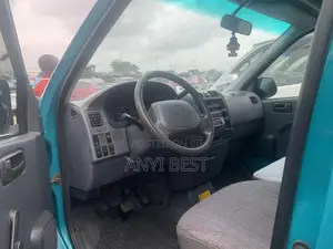 Toyota Grand HiAce 2002 Green