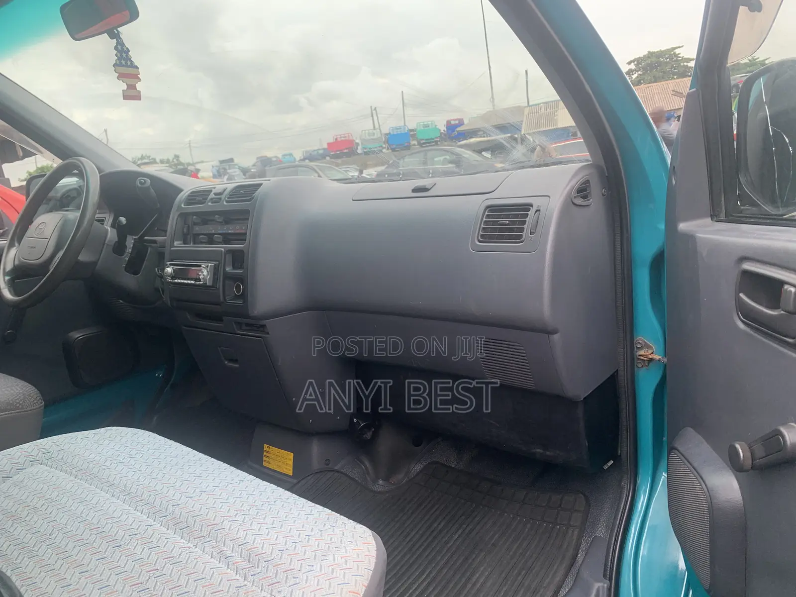 Toyota Grand HiAce 2002 Green