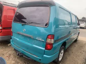 Toyota Grand HiAce 2002 Green