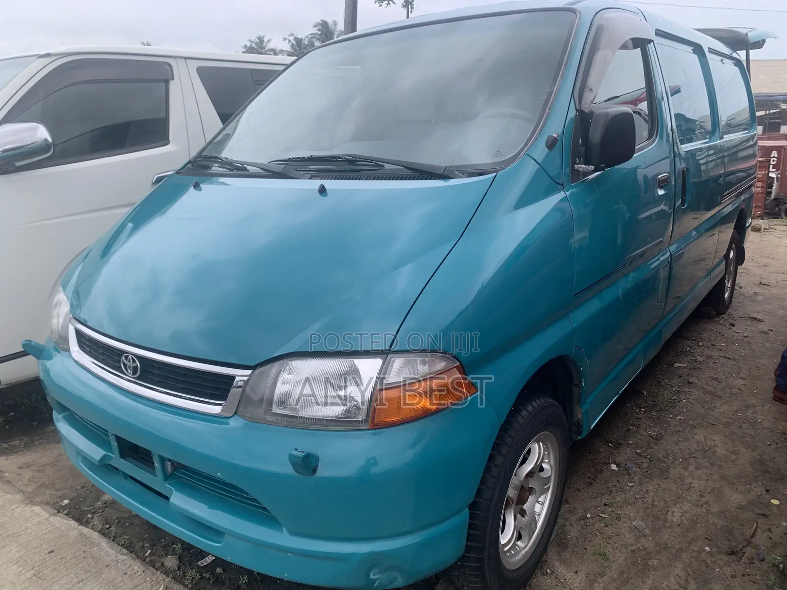 Toyota Grand HiAce 2002 Green