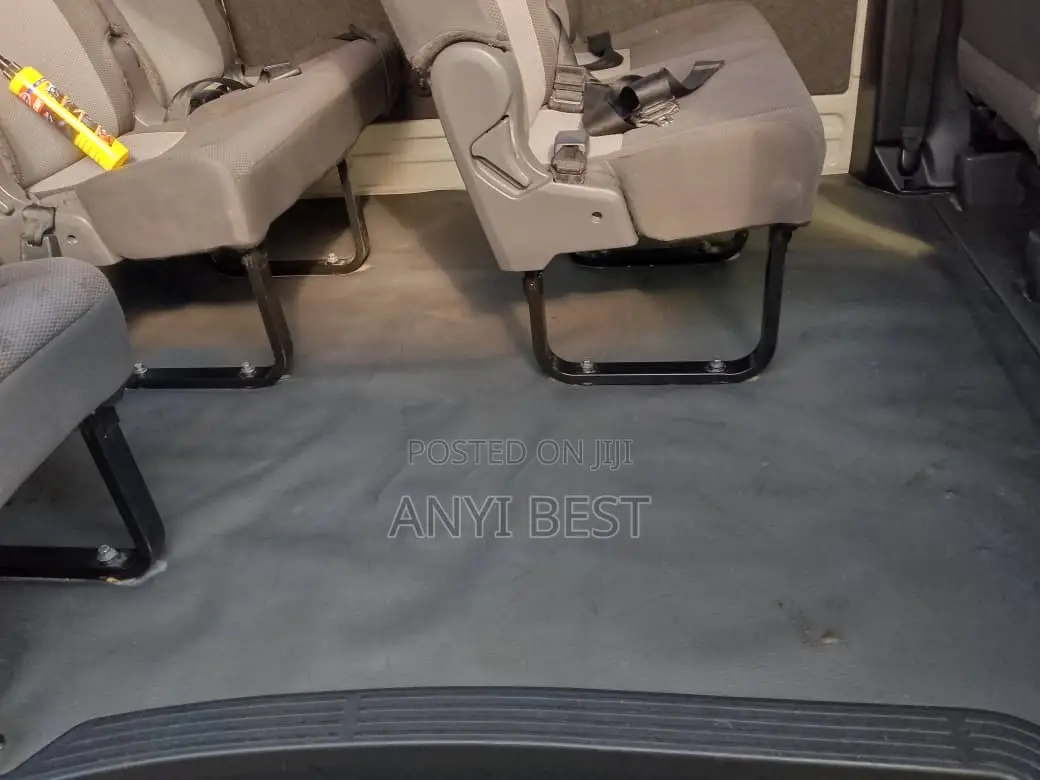 Toyota HiAce 2021 White