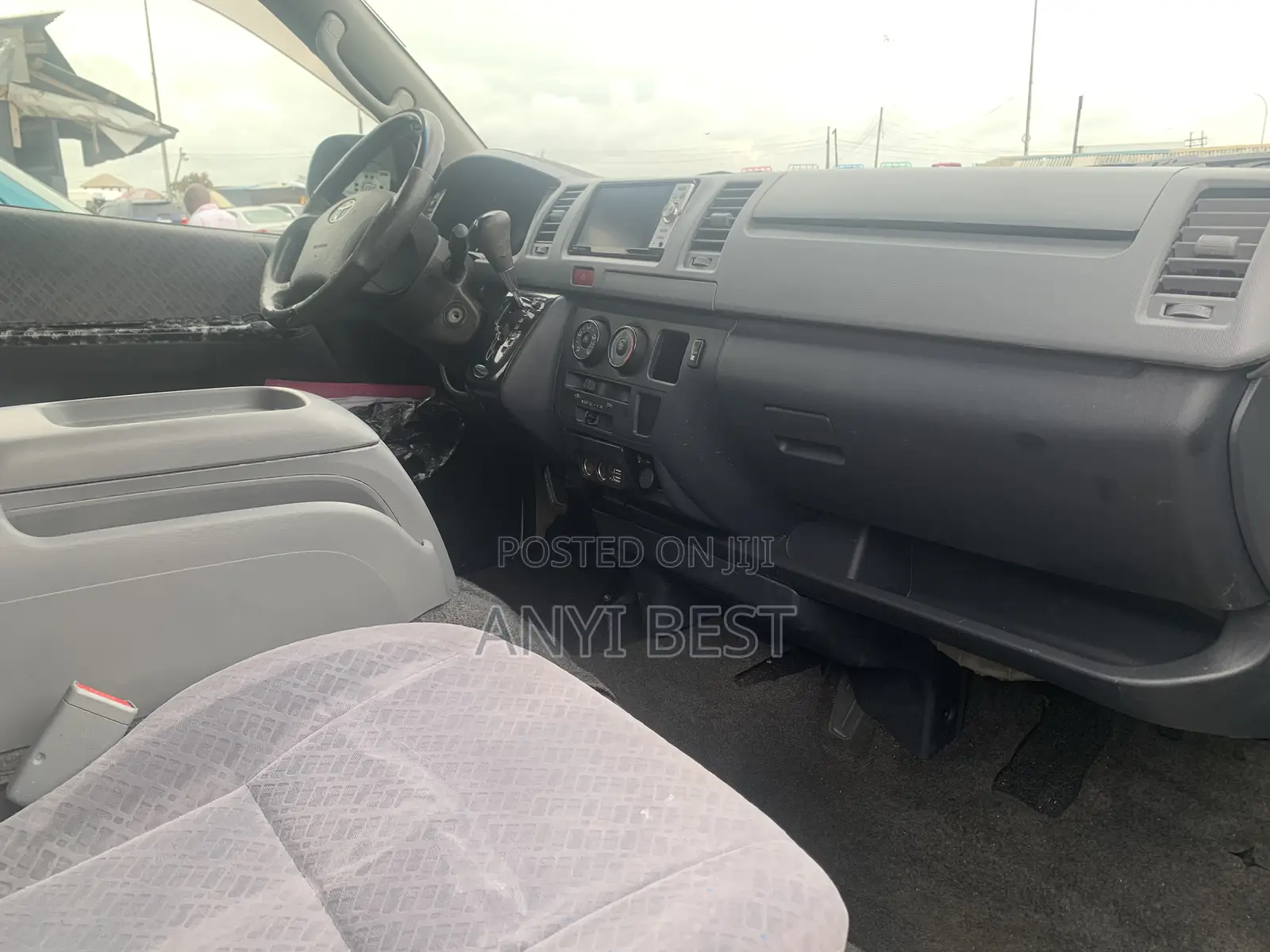 Toyota HiAce 2008 White