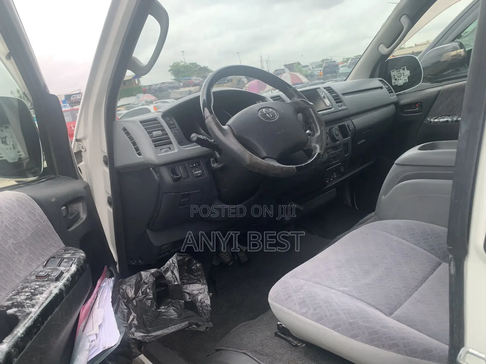 Toyota HiAce 2008 White