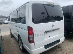 Toyota HiAce 2008 White
