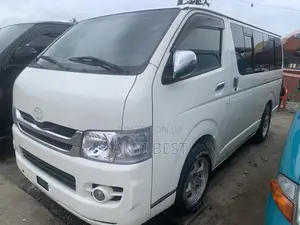 Toyota HiAce 2008 White