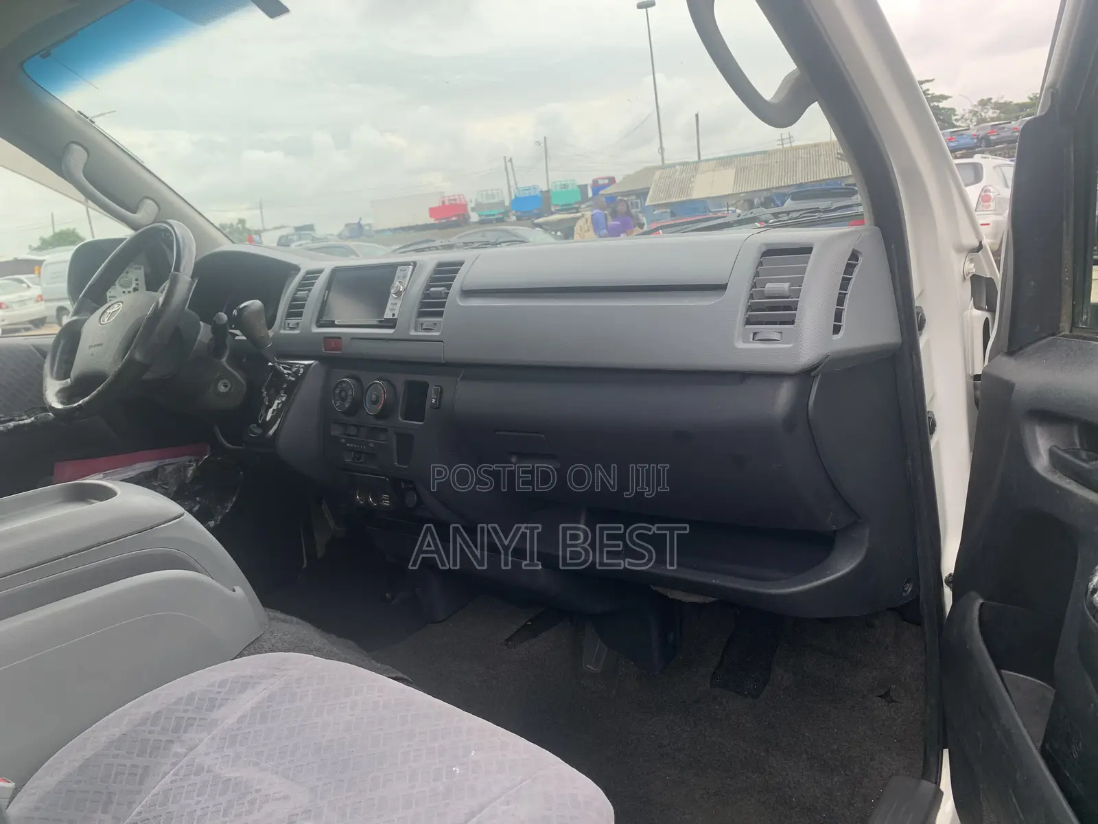 Toyota HiAce 2008 White