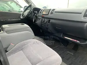 Toyota HiAce 2012 Black