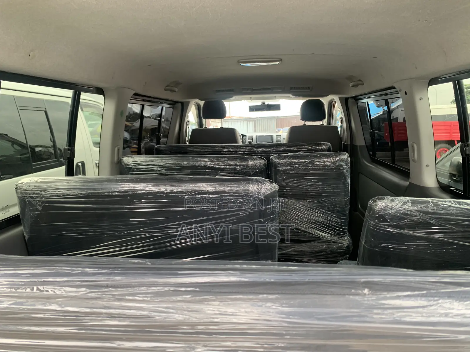 Toyota HiAce 2012 Black