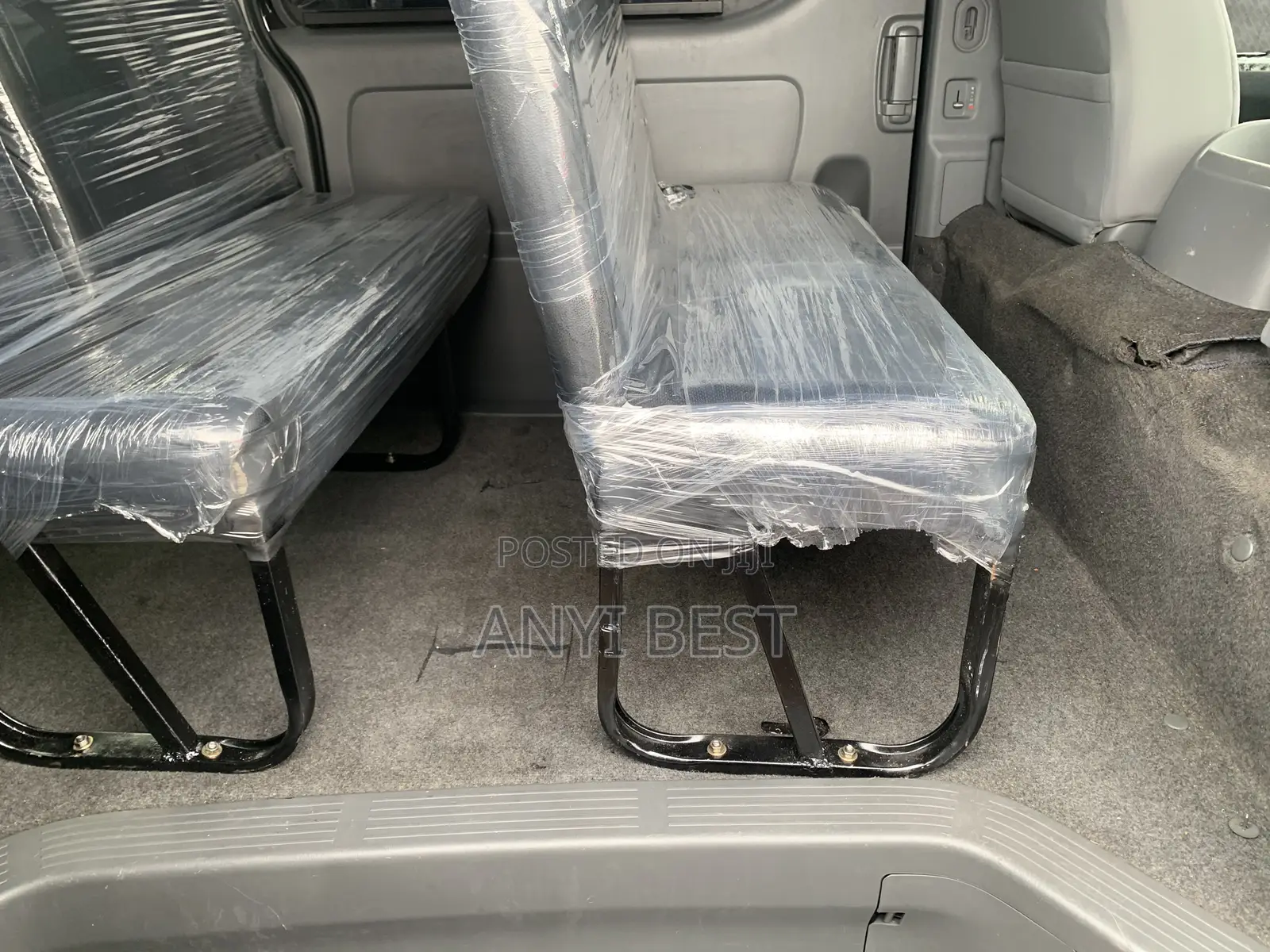Toyota HiAce 2012 Black