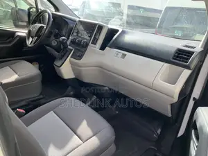 Toyota HiAce 2019 White