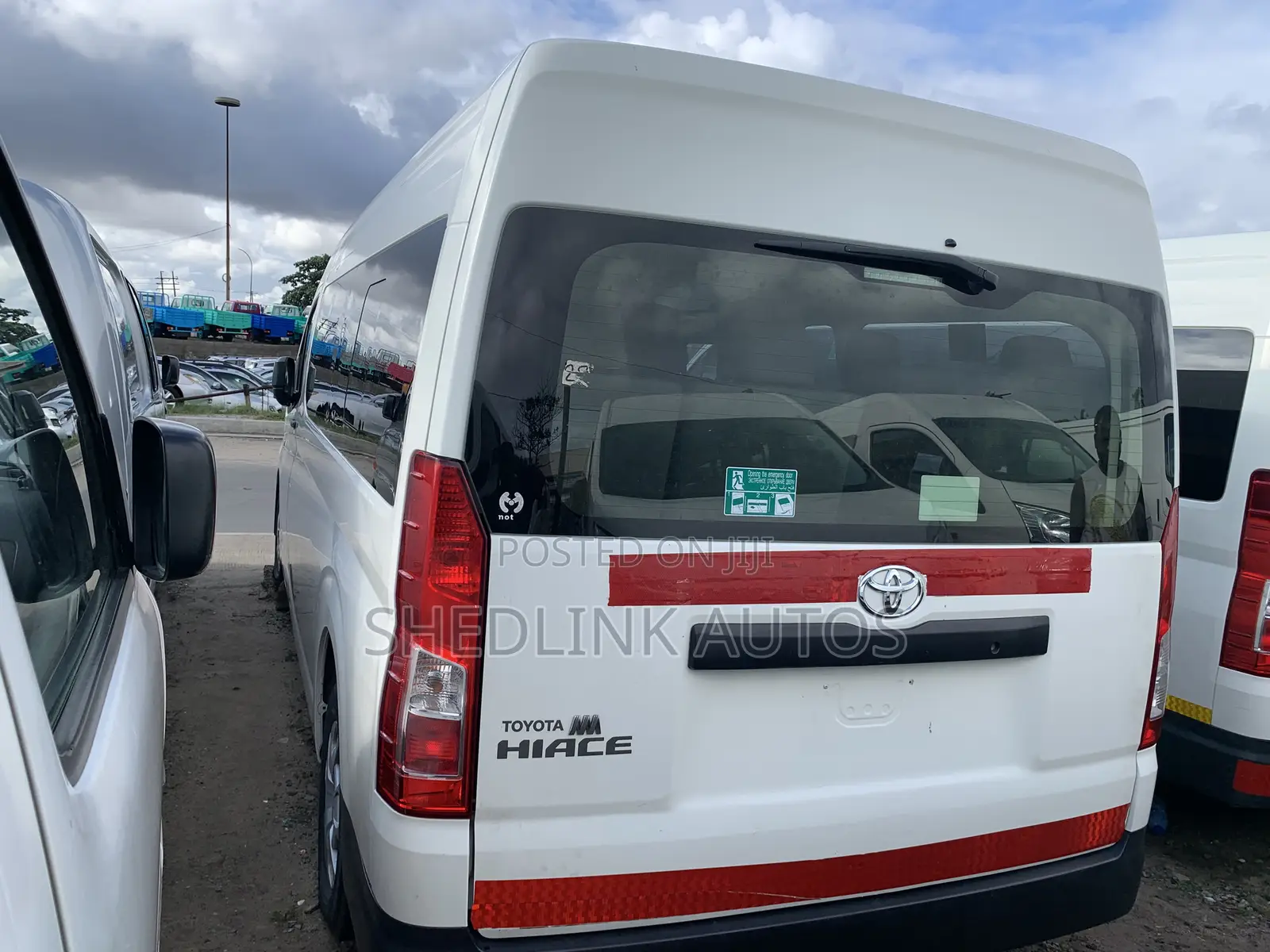 Toyota HiAce 2021 White