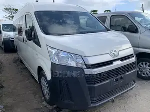 Toyota HiAce 2021 White