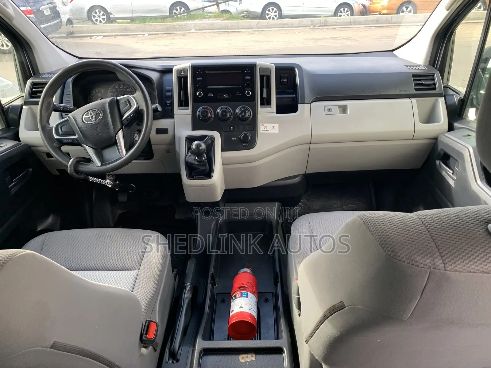 Toyota HiAce 2021 White