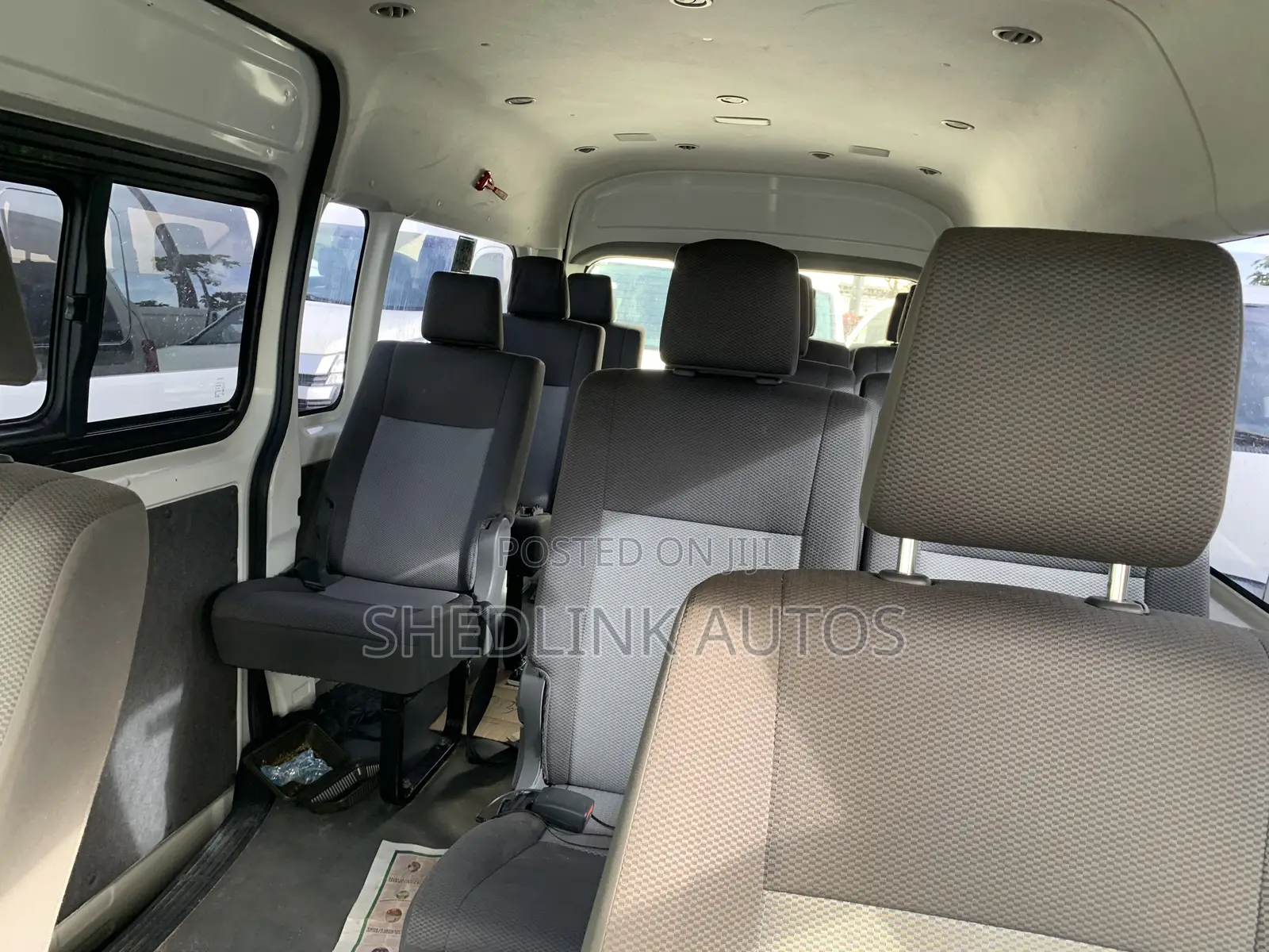 Toyota HiAce 2021 White