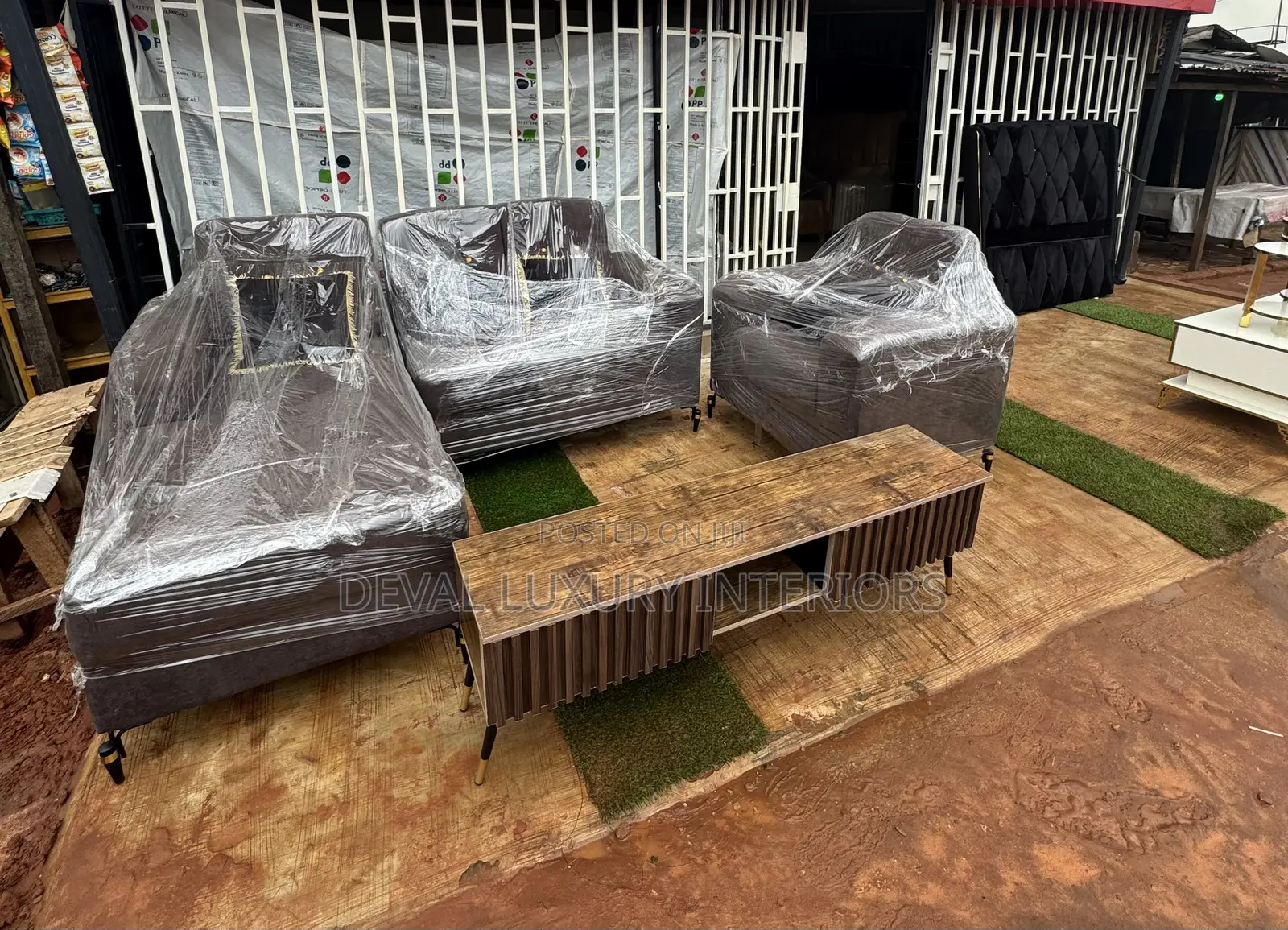 L Corner Sofa With Tv Shelf