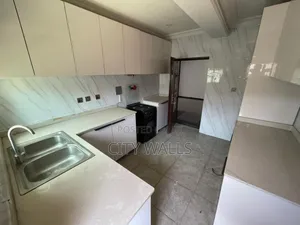 3bdrm Block of Flats in Lekki Phase 1 for rent