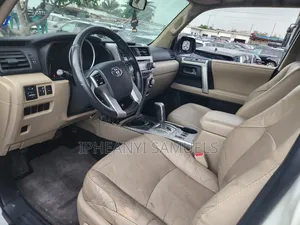 Toyota 4-Runner SR5 2WD 2011 White