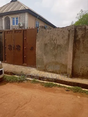 3bdrm Bungalow in Igando / Ikotun/Igando for sale