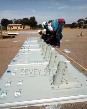 Integrated Solar Street Light for Roadside, Parks, Compounds