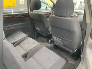 Toyota Avensis 1.8 C Combi 2005 Silver