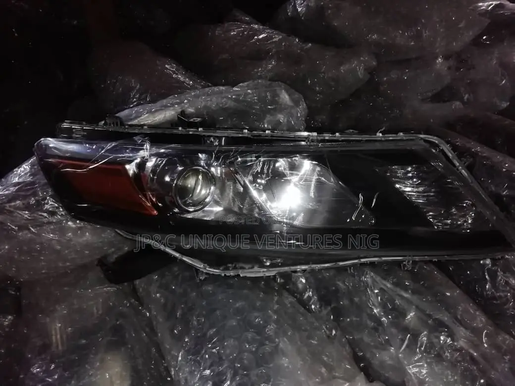 Head Light 2012 Crosstour