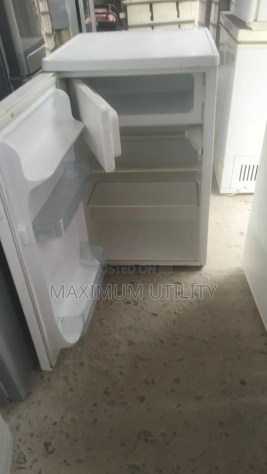 Zannusi Clean German Used Single Door Table Top Fridge