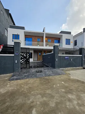 4bdrm Duplex in Lagos Island / Lagos Island for sale